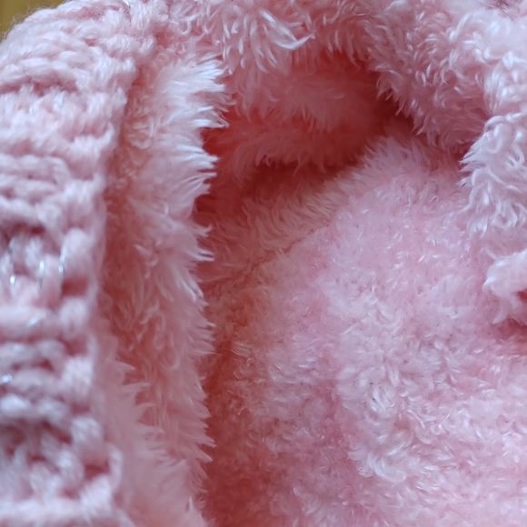 NWOT Winter hat for kids and adults - Picture 6 of 6